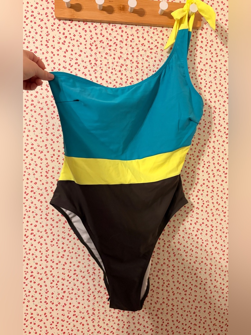One-Shoulder Colorblock Women’s Swimsuit in Teal, Yellow & Black